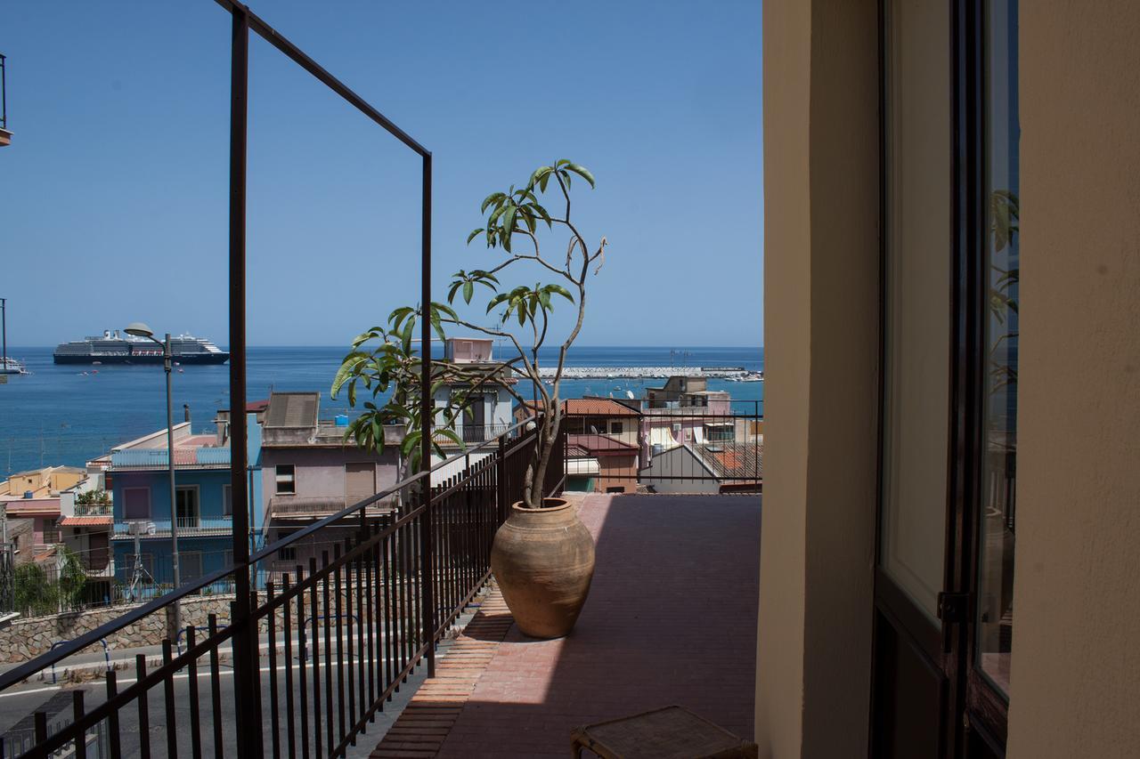 Bed & Breakfast Lighea Giardini-Naxos Extérieur photo